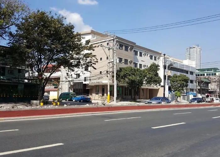 Governor Forbes Hotel 2*