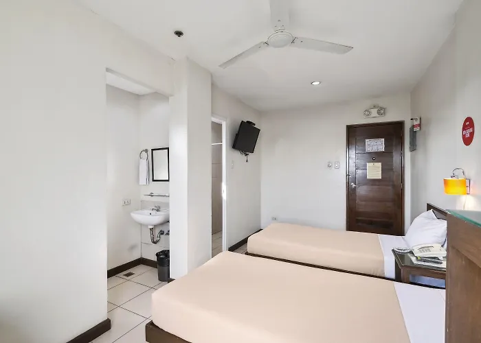 Hotel Governor Forbes Manila