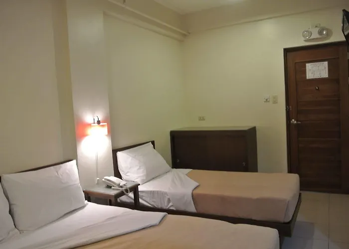 Governor Forbes Hotel